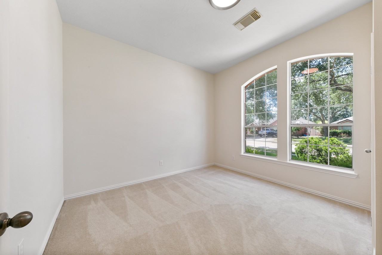 16027 Belleshire Ln #16027 - Photo 2 of 15