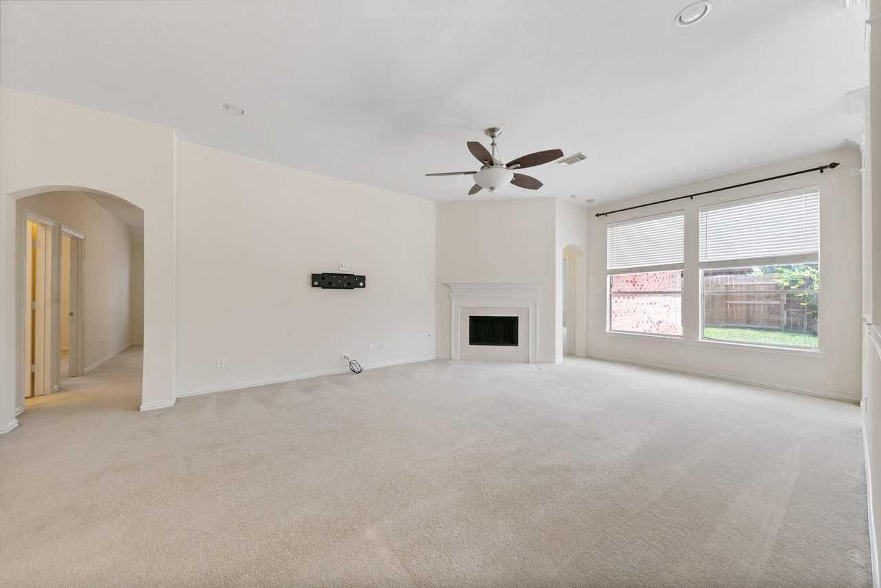 16027 Belleshire Ln #16027 - Photo 3 of 15