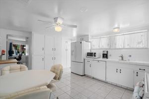 featured image of 572 North Calle Marcus #572