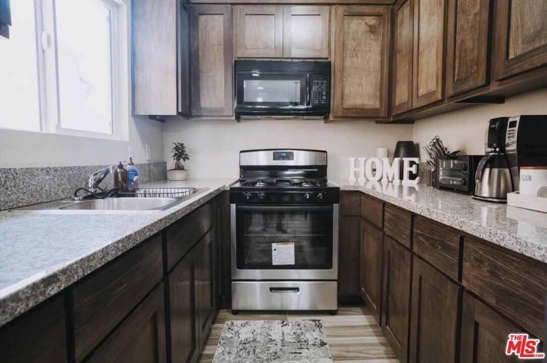 1134 East 35th Street #1134 - Photo 3 of 12