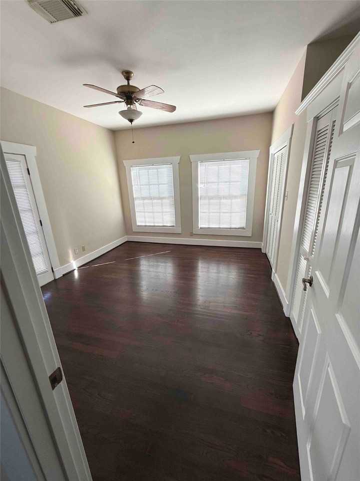 604 East 17th Street #604 - Photo 2 of 28