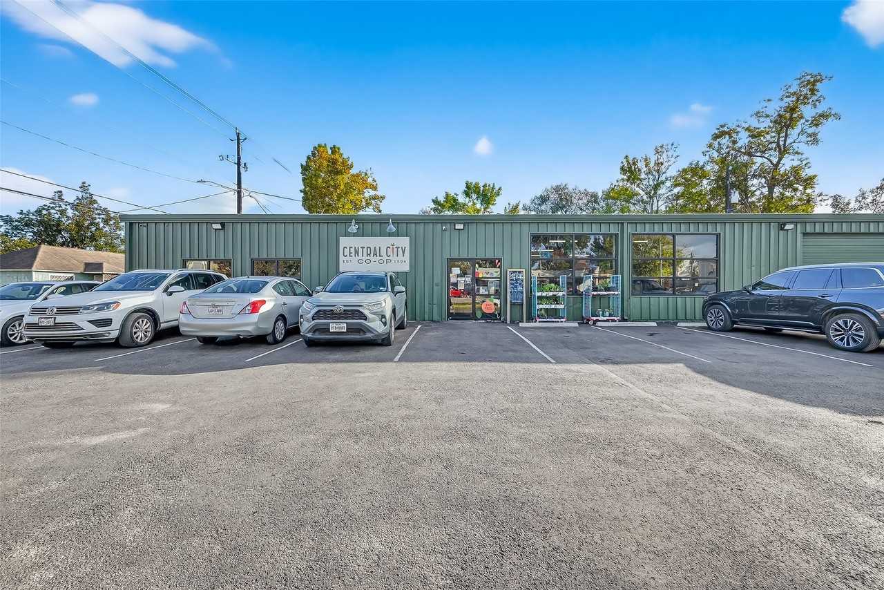 115 Aurora Street #115-1 - Photo 4 of 23