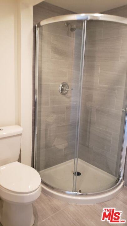 2133 Carmona Ave - Photo 2 of 10