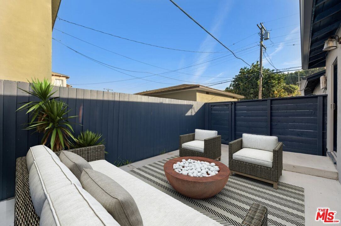 3032 Exposition Boulevard #3032A - Photo 5 of 14