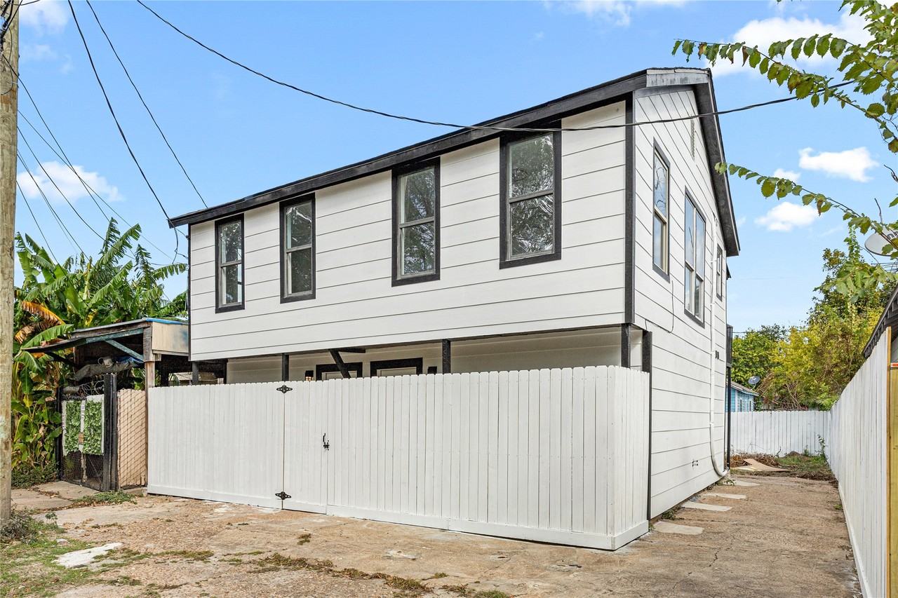 3229 Holman St #3229-4 - Photo 3 of 30