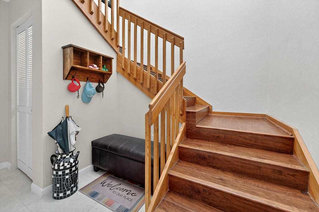 9673 Shadybrook Dr #9673-201 - Photo 3 of 50