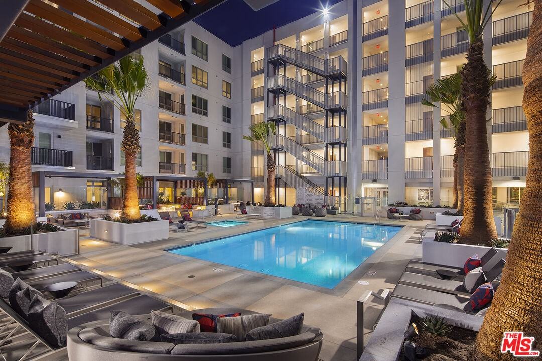 10601 Washington Blvd #10601-405 - Photo 2 of 27