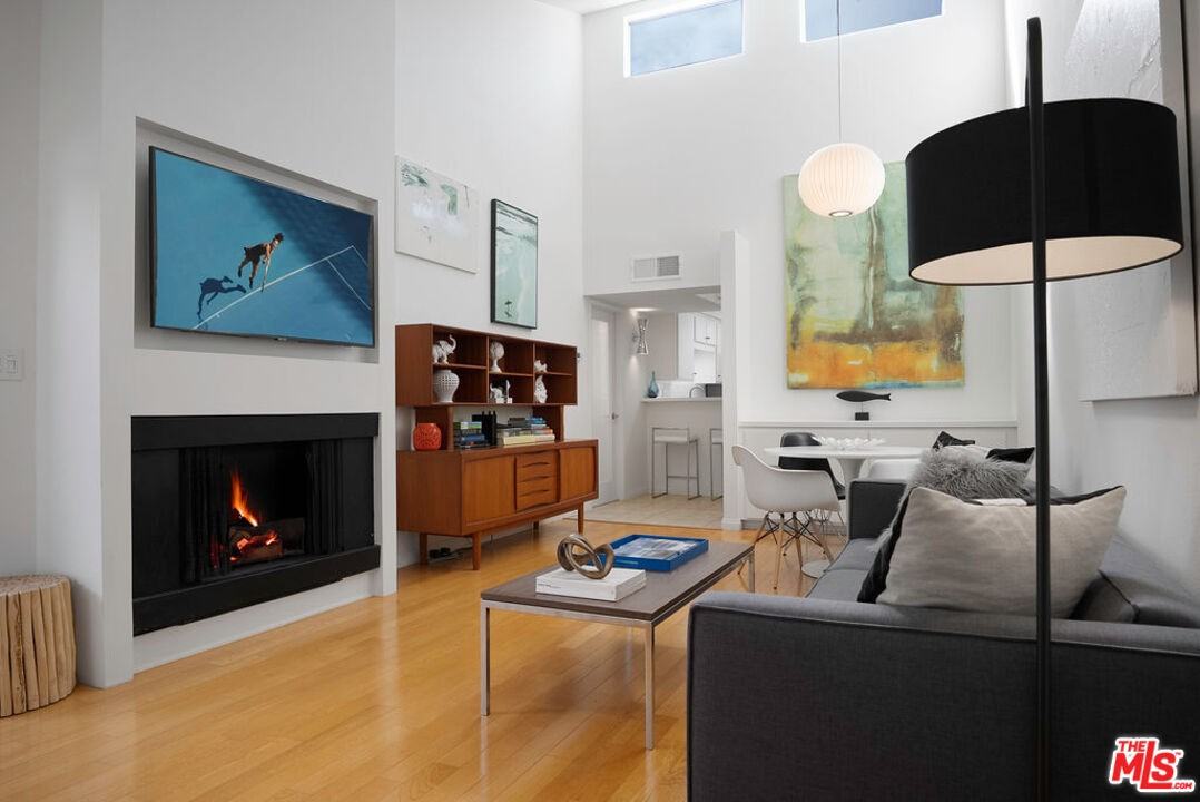 943 12th Street #943-7 - Photo 3 of 25