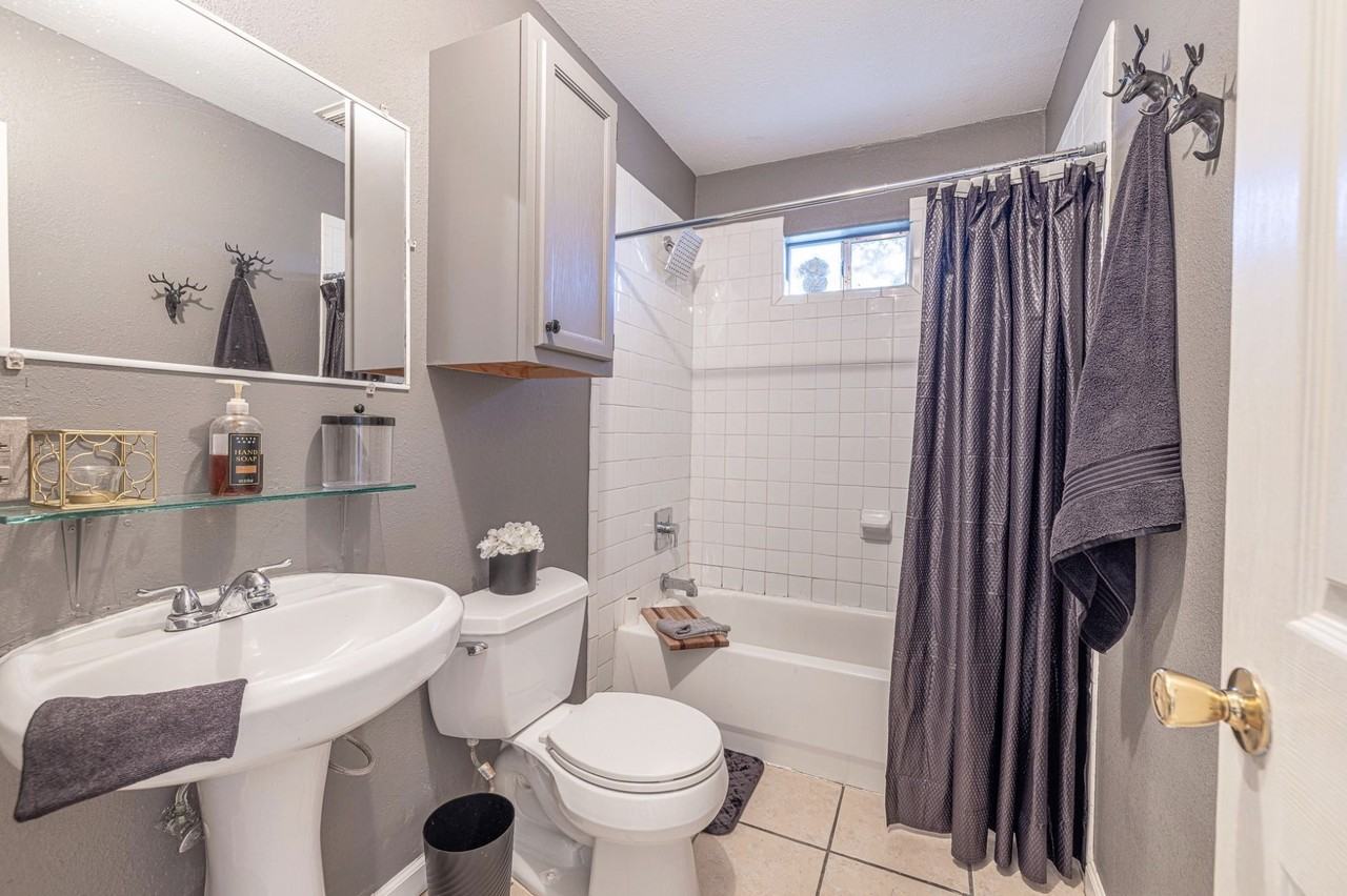 305 N Ennis St #305B - Photo 4 of 11