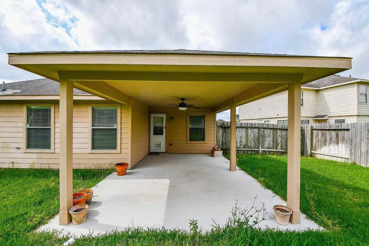 20510 Hawkins Manor Ln #20510 - Photo 4 of 32