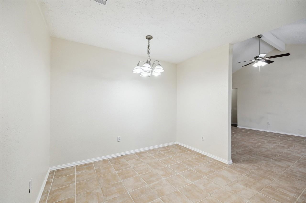 5815 Bridgegate Dr #5815 - Photo 3 of 17