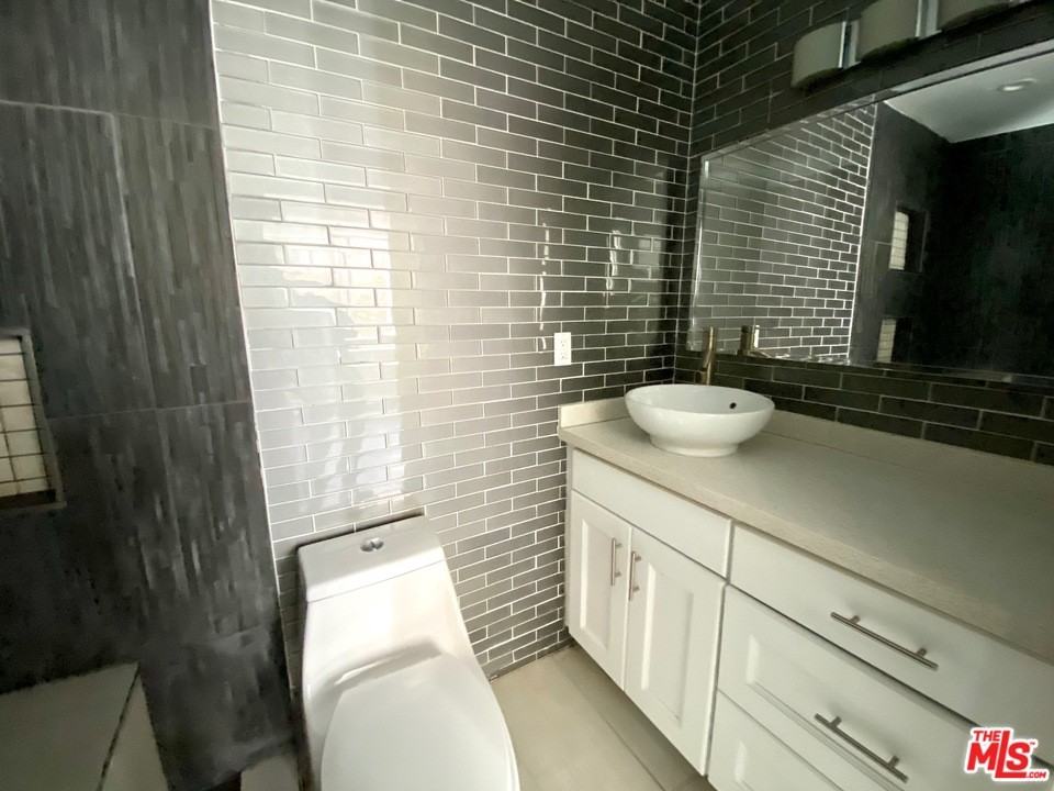1529 S Bundy Dr #1529-102 - Photo 7 of 12