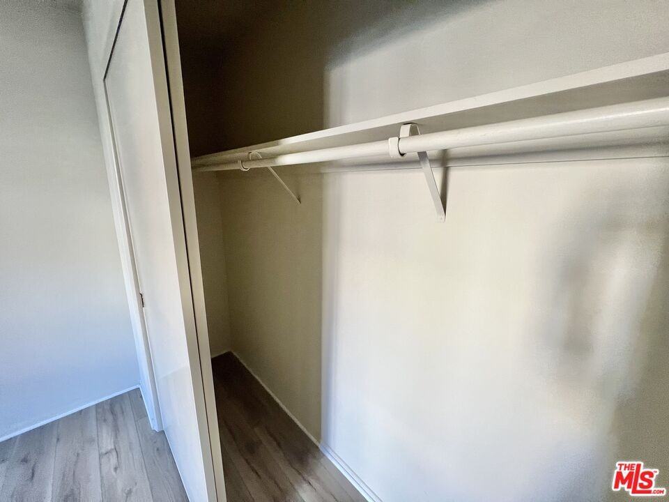 1261 Granville Avenue #1261-1 - Photo 4 of 21