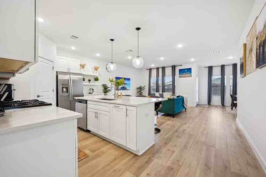 2616 Ontario Dr #2616 - Photo 4 of 21