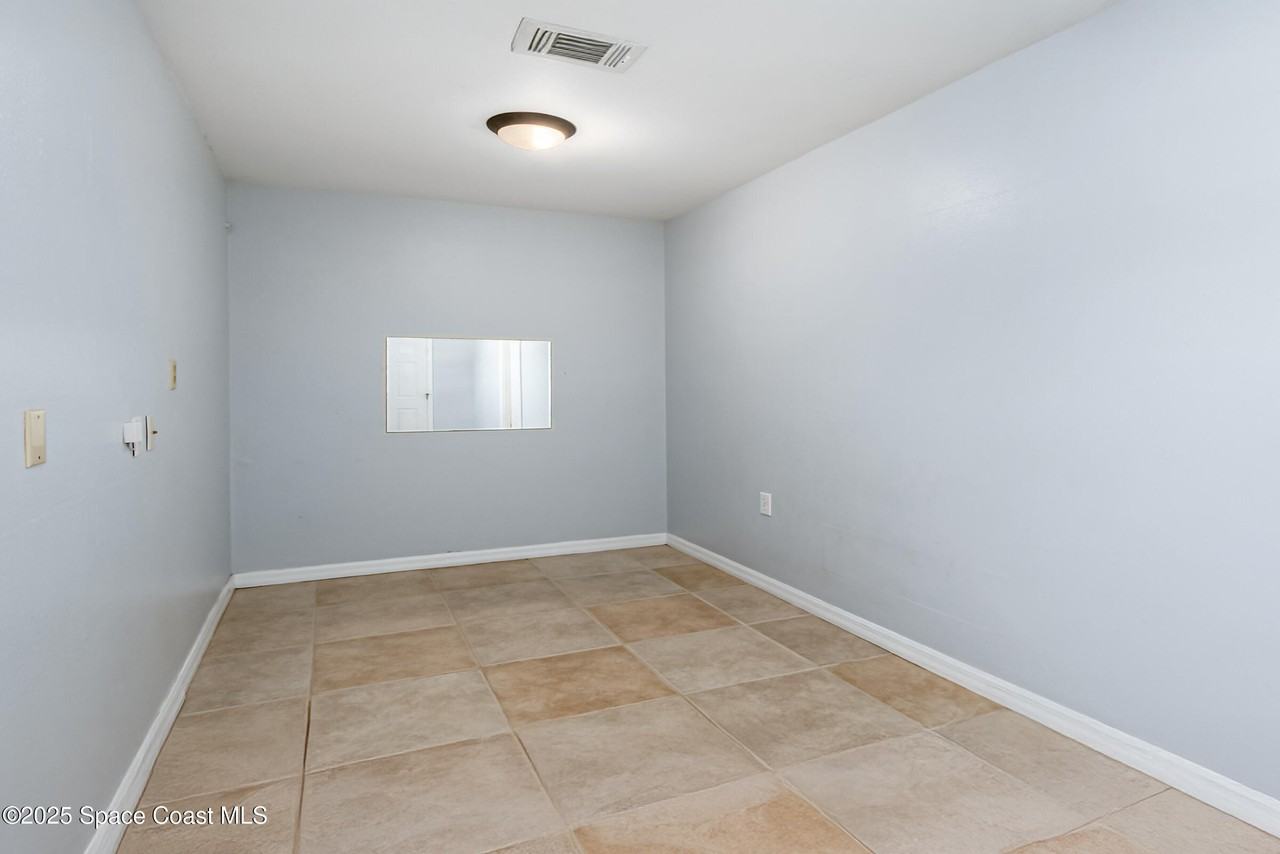 460 Carissa Dr #460 - Photo 7 of 37