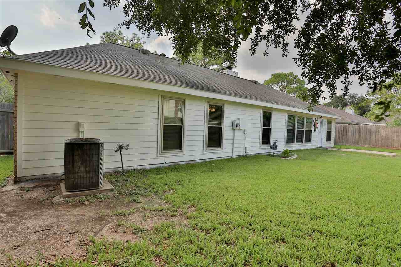 7110 Yardley Dr #7110 - Photo 2 of 41