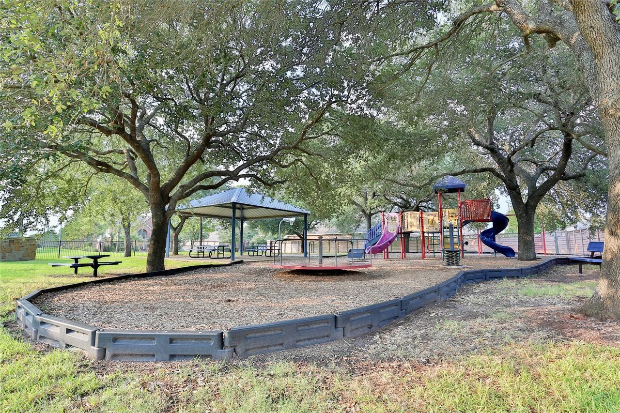 7110 Yardley Dr #7110 - Photo 3 of 41