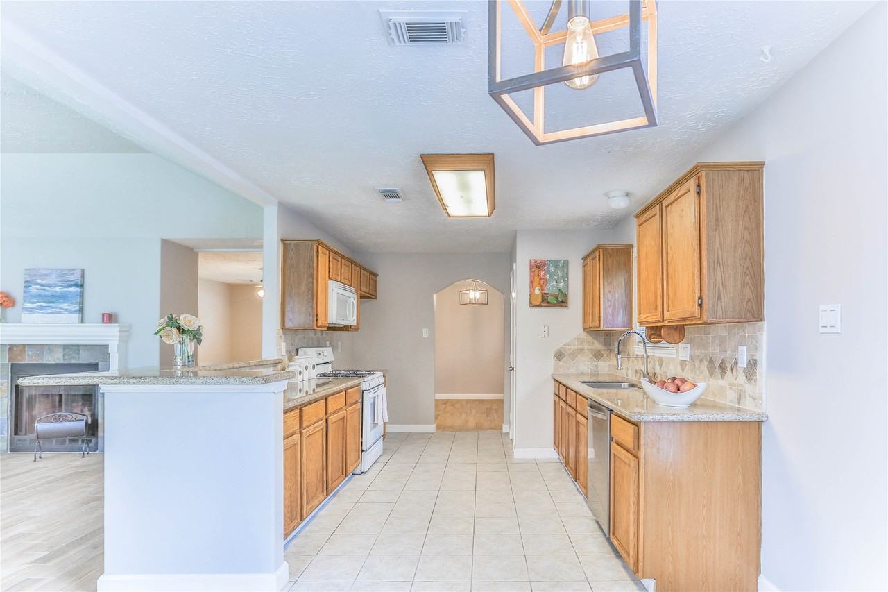 7110 Yardley Dr #7110 - Photo 7 of 41