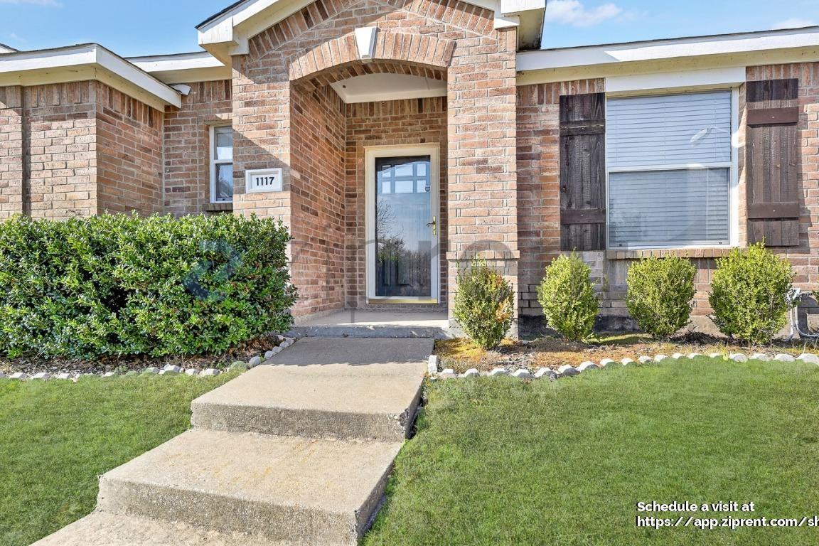 1117 Beeblossom Dr - Photo 4 of 30