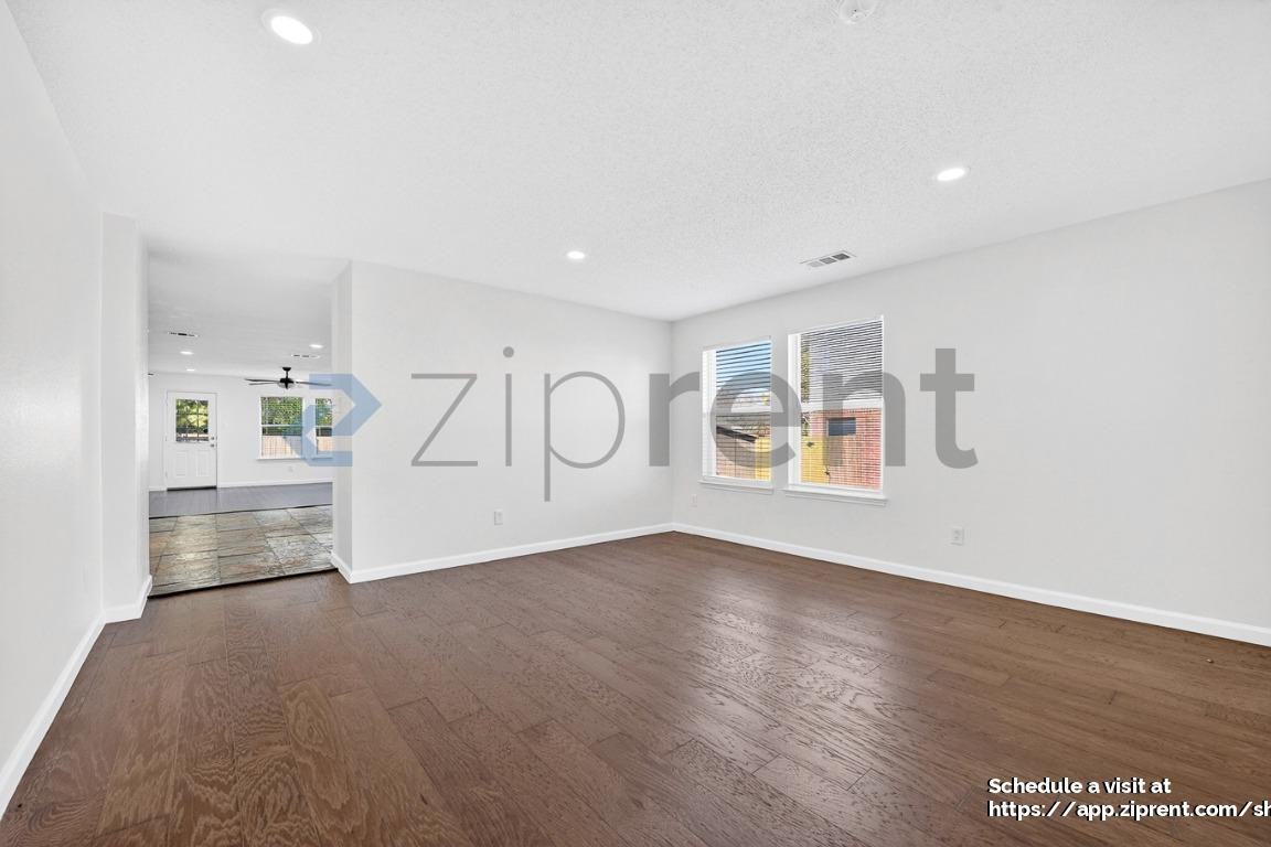 1117 Beeblossom Dr - Photo 6 of 30