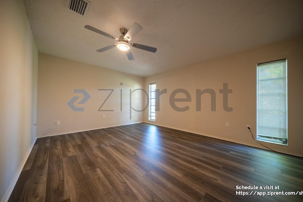 468 Laurencin Dr - Photo 6 of 27