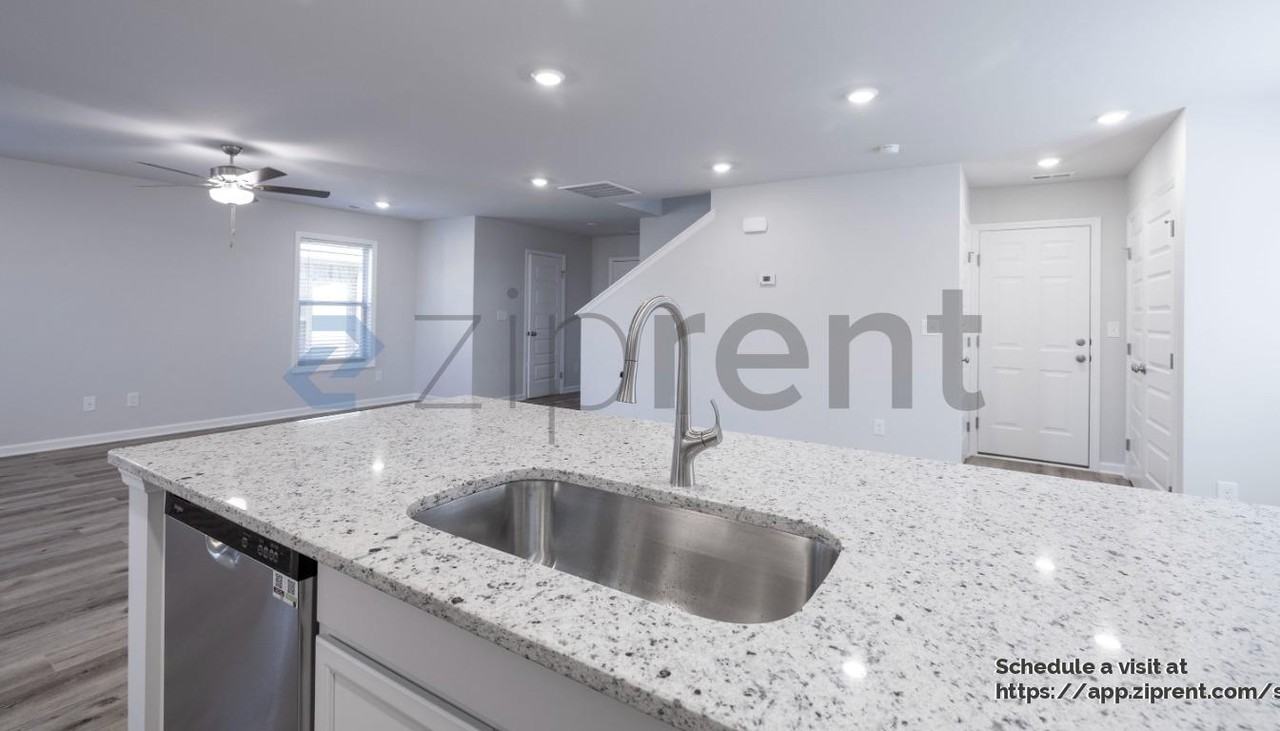 27935 Chalmers Cir - Photo 6 of 14