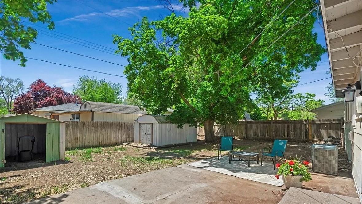 1325 East 5th North - Photo 6 of 13