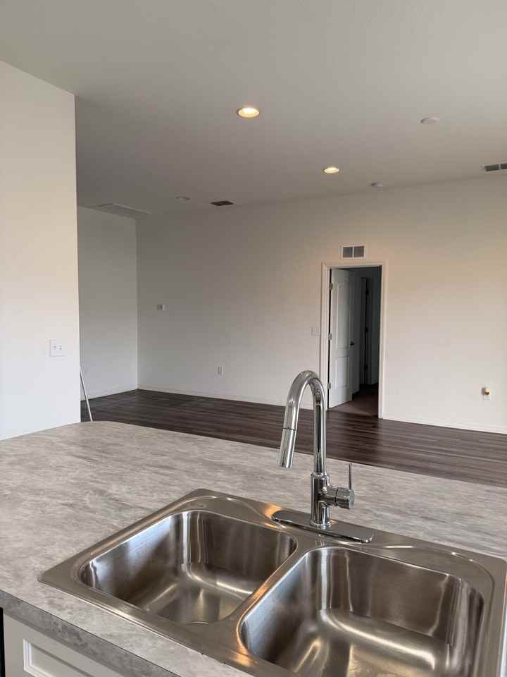 281 Arbuthnot St #NA - Photo 4 of 50