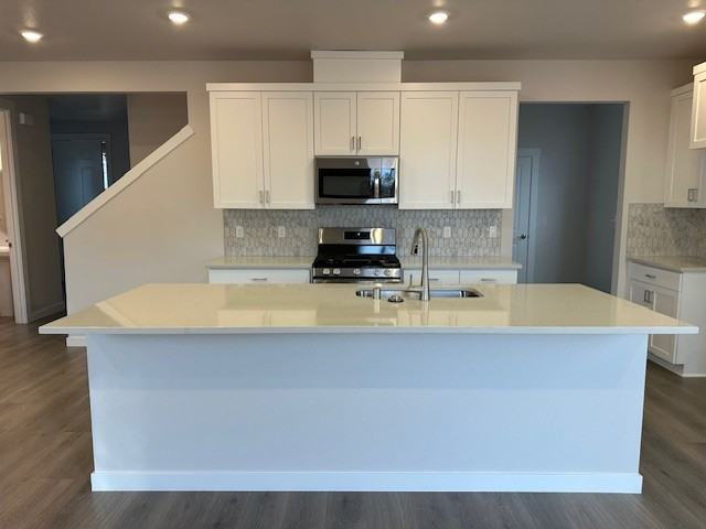 1124 Southeast 33rd Street #NA - Photo 3 of 23