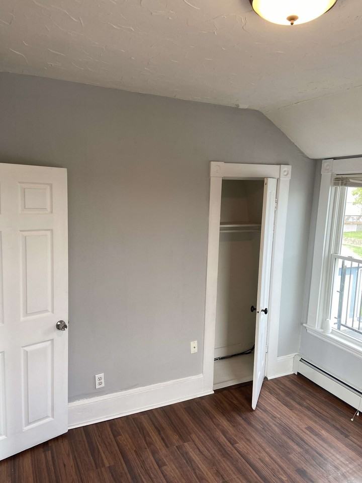 29 Slocum St #2 - Photo 3 of 11