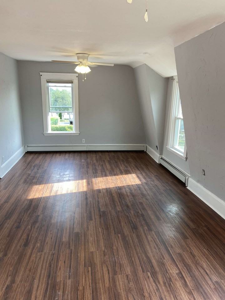 29 Slocum St #2 - Photo 4 of 11