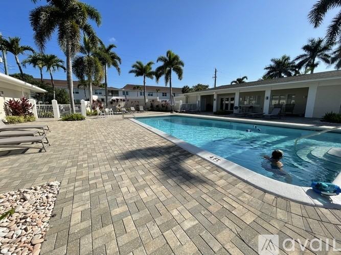 685 12th Ave S #1 - Photo 5 of 17