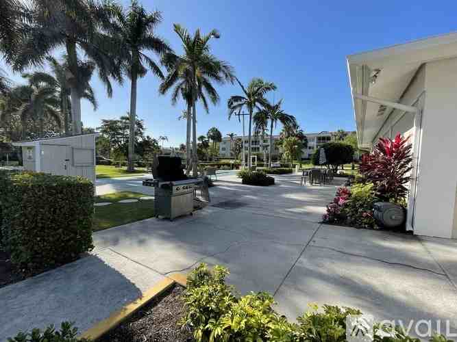 685 12th Ave S #1 - Photo 7 of 17