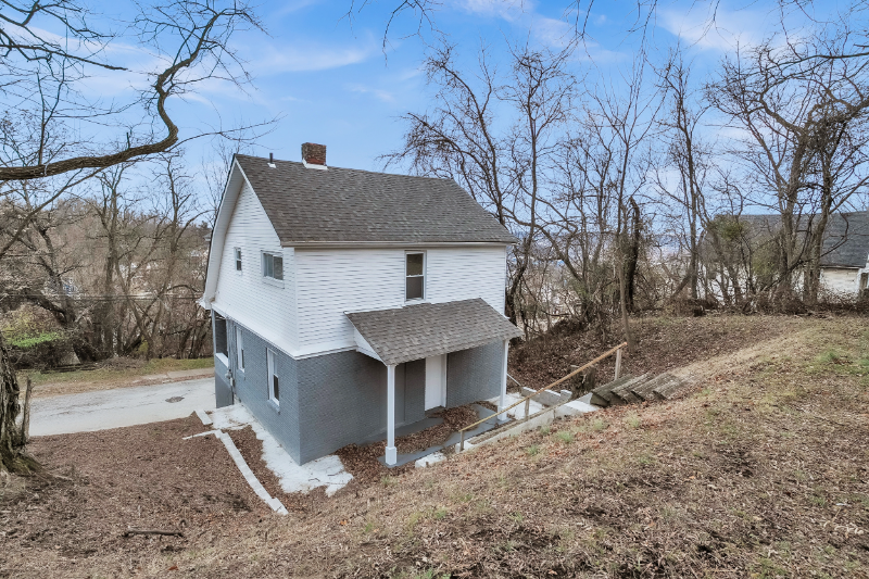 2319 Patterson Avenue - Photo 3 of 45