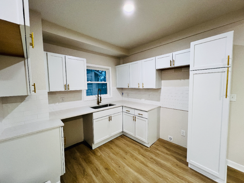 3029 Woodland Ave - Photo 5 of 16