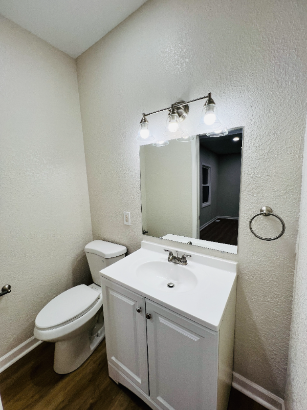 3029 Woodland Ave - Photo 7 of 16