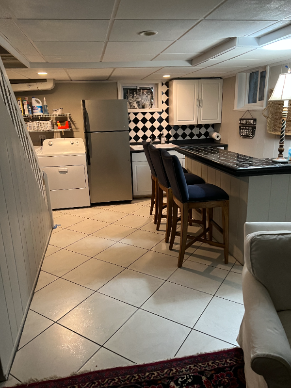 219 Cumley Ter - Photo 2 of 13