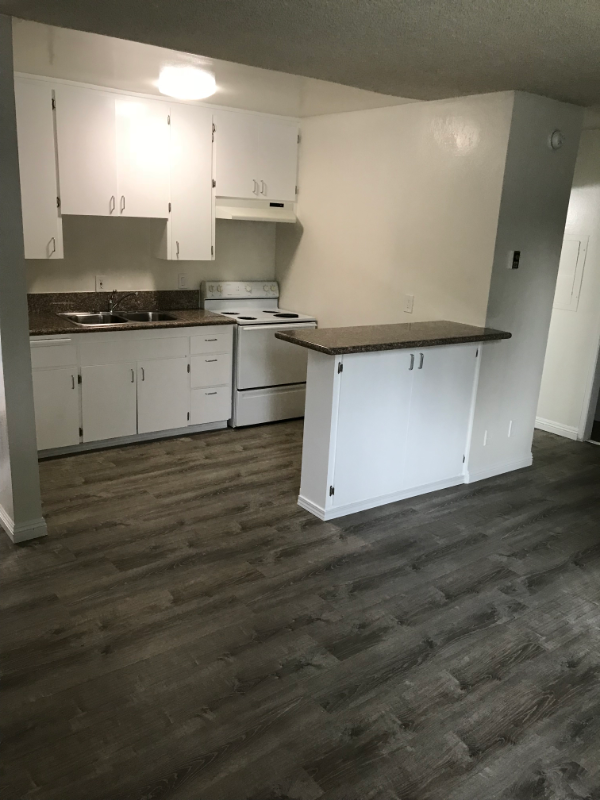 13059 Oxnard St #104 - Photo 3 of 11