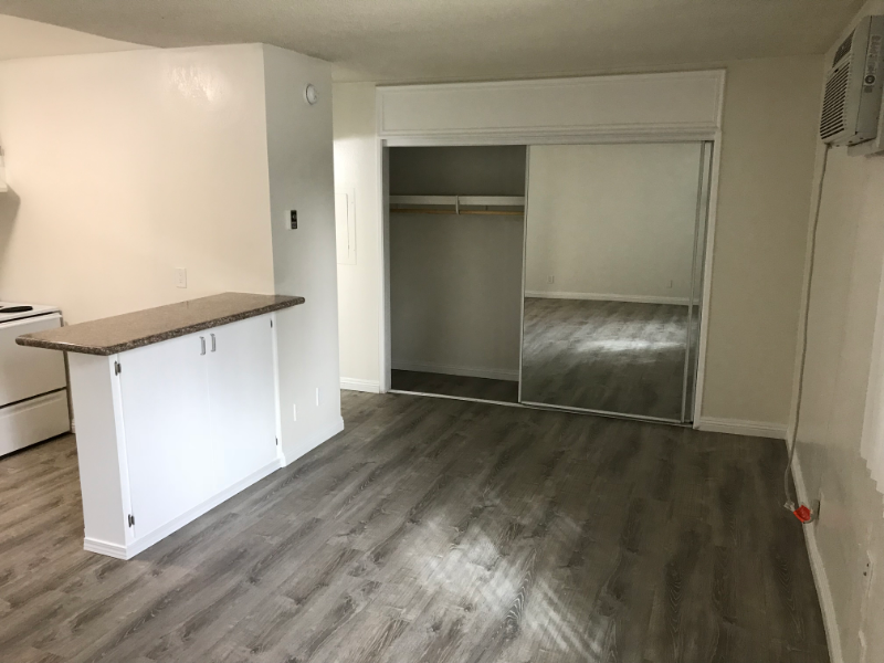 13059 Oxnard St #104 - Photo 2 of 11