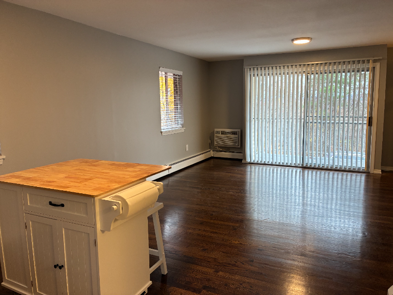 271 Main Street - Photo 4 of 8