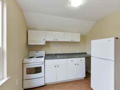 1833 Triumph Street #1