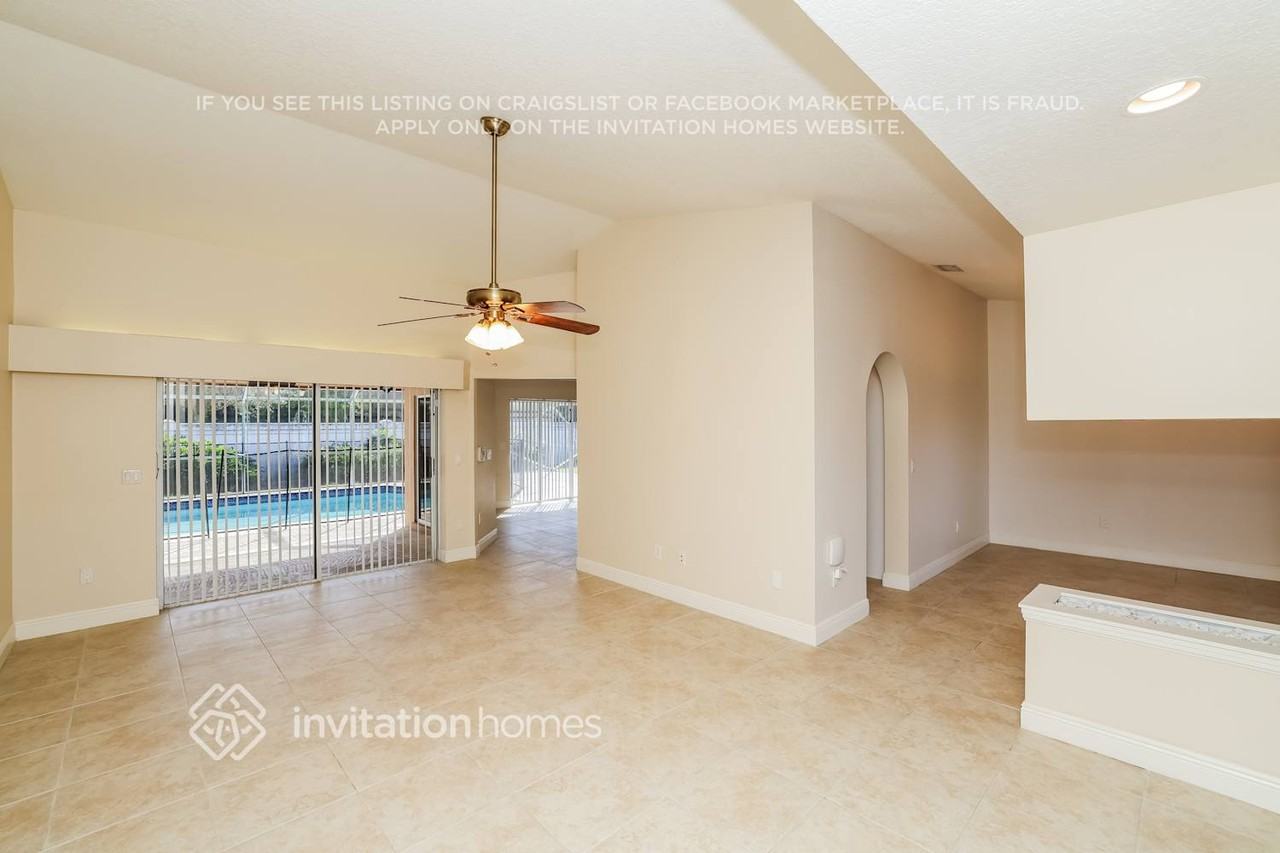 12912 Buckland St - Photo 5 of 17