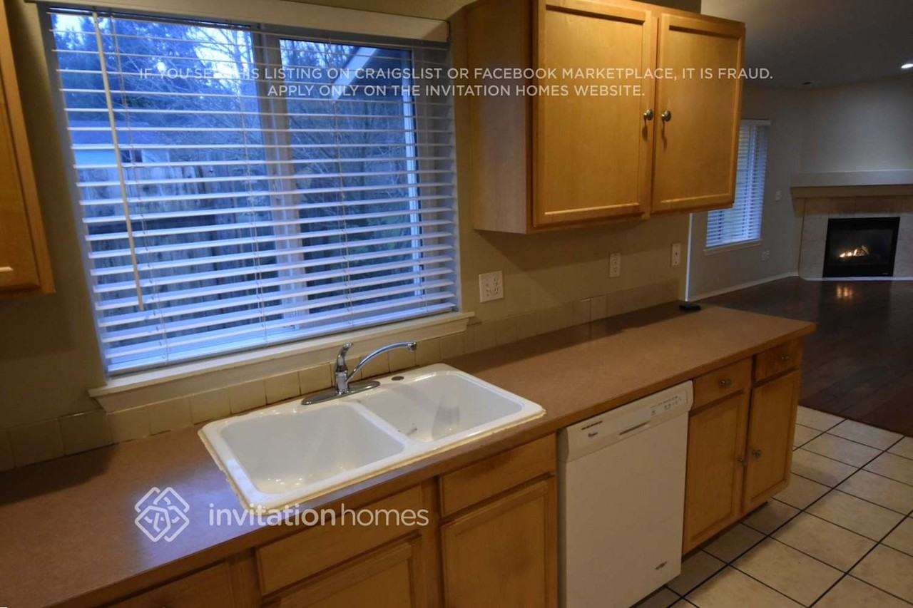 13421 Des Moines Memorial Dr S - Photo 5 of 24