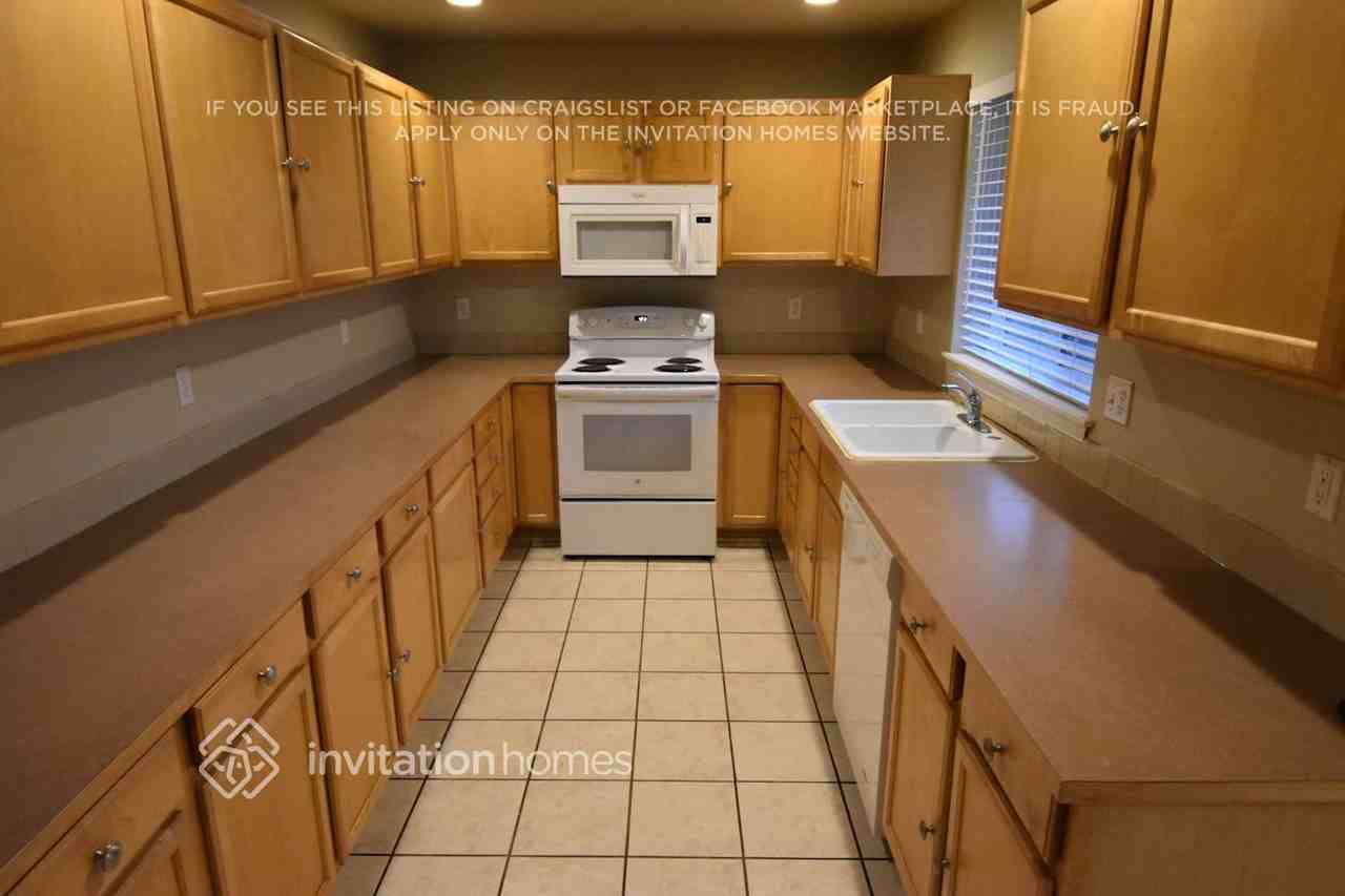 13421 Des Moines Memorial Dr S - Photo 6 of 24