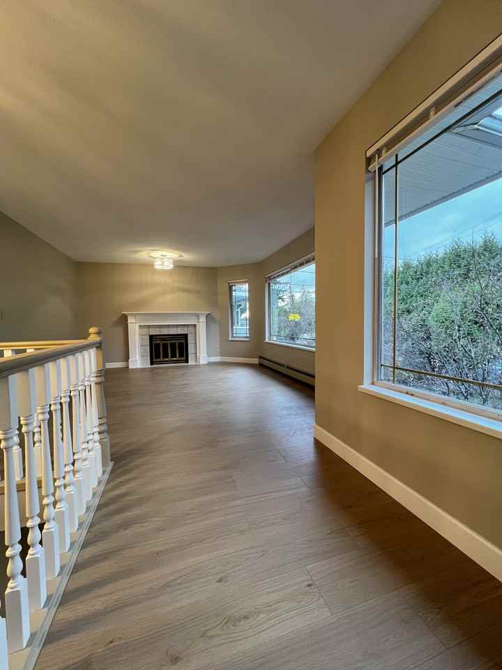 Sprott St & Godwin Ave - Photo 7 of 23