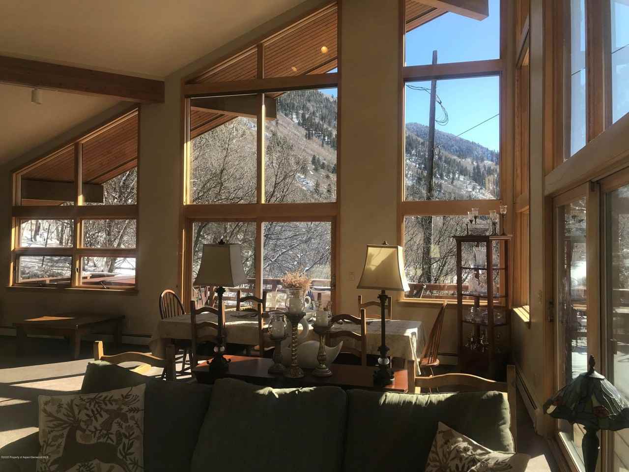 368 E Lupine Dr - Photo 3 of 11