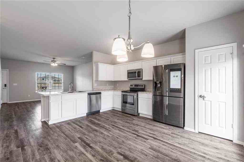 6601 Southwest Chestnut Hill Road - Photo 6 of 23