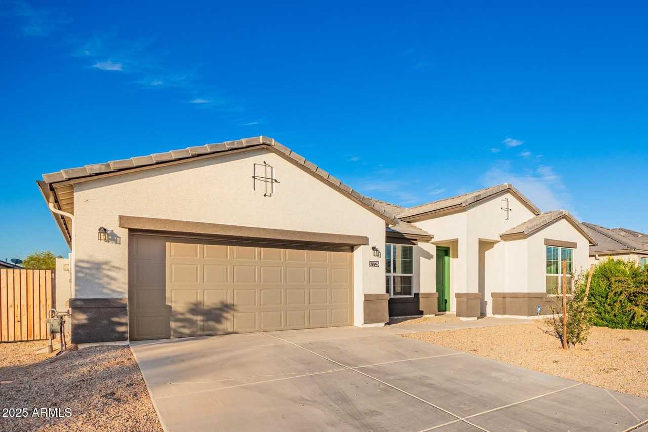 37728 West San Capistrano Avenue - Photo 4 of 41