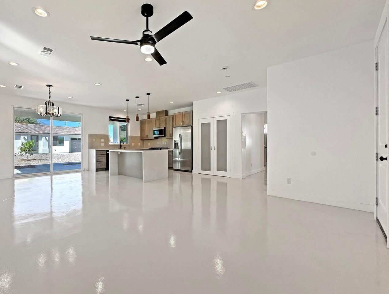 33059 Rancho Vista Dr - Photo 3 of 28