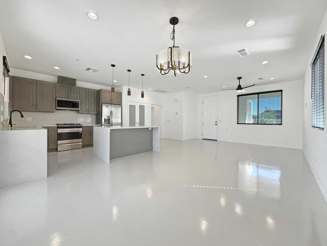 33059 Rancho Vista Dr - Photo 4 of 28